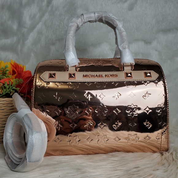 Michael Kors Handbags - 💥SALE💥Michael Kors Kara Large Duffle Satchel